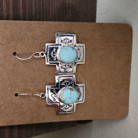 Beautiful NWOT Native American Navajo Golden Hills Turquoise Cross Earrings 💙 - Picture 7 of 9